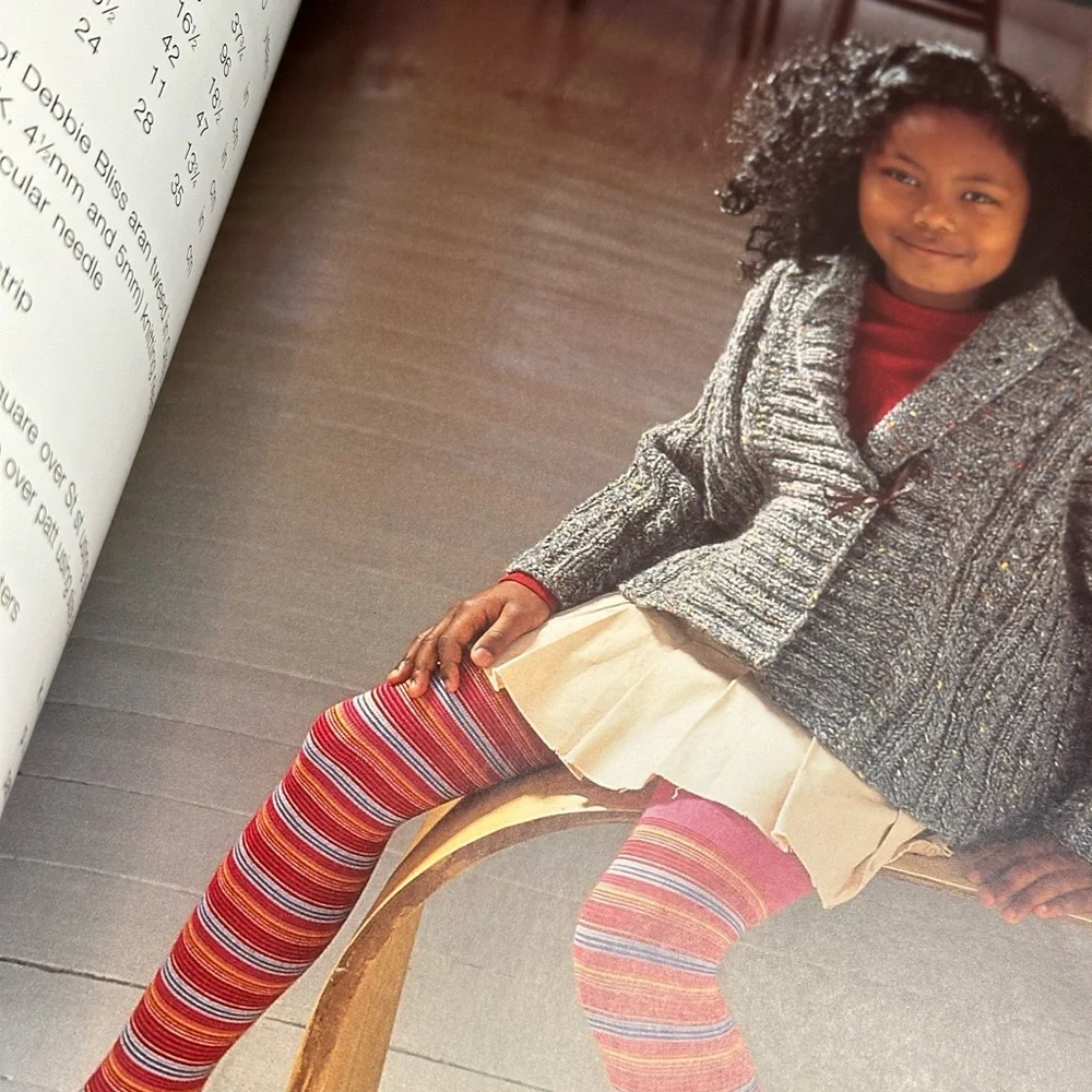 Junior Knits 25 stylish projects for children’s clothing Debbie Bliss book